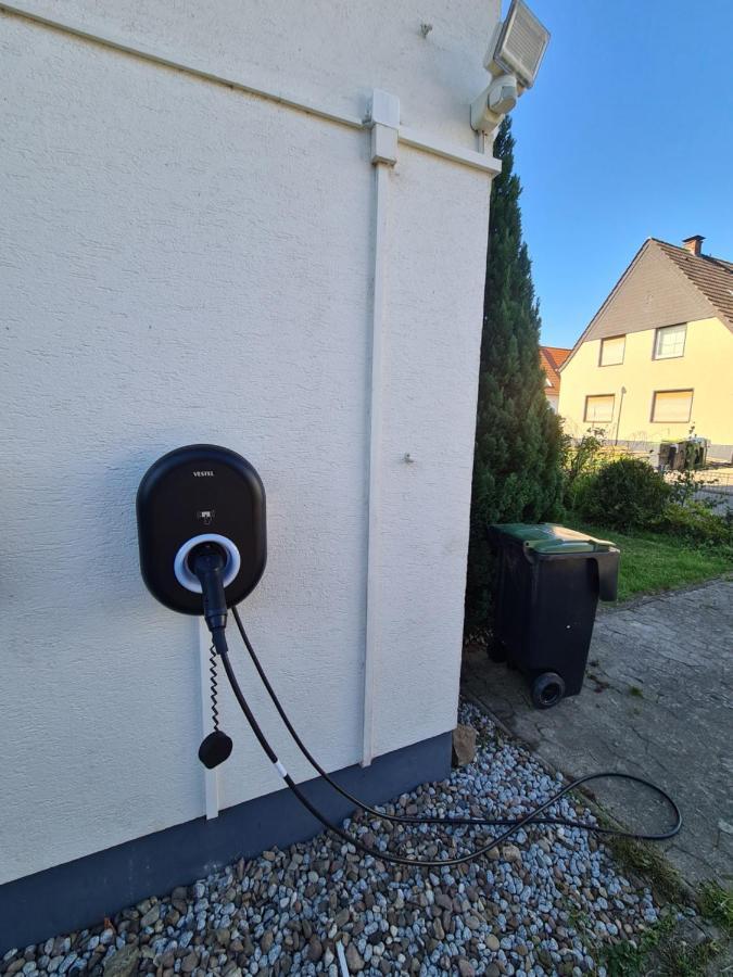 Geraeumiges Ferienhaus In Bad Salzuflen Mit Einfacher Ausstattung, Fuer Geschaeftsreisende, Gruppen Oder Familien Geeignet, 4 Schlafzimmer Exteriör bild