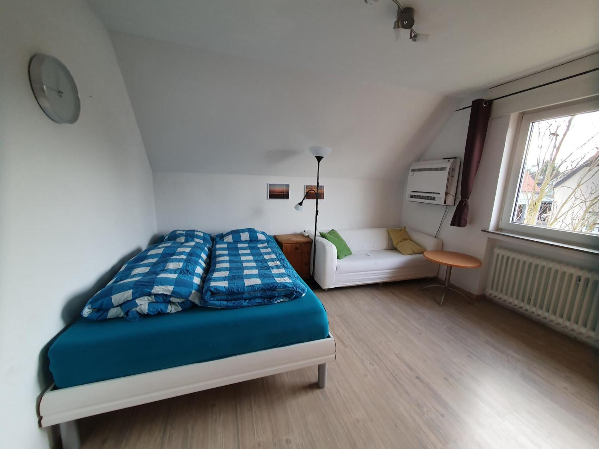 Geraeumiges Ferienhaus In Bad Salzuflen Mit Einfacher Ausstattung, Fuer Geschaeftsreisende, Gruppen Oder Familien Geeignet, 4 Schlafzimmer Exteriör bild